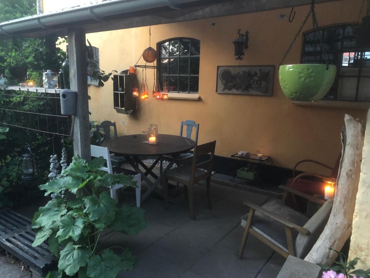Apartmán Retro Bolig - Fyldt Med Hygge! Ingen Luksus Kolind Exteriér fotografie