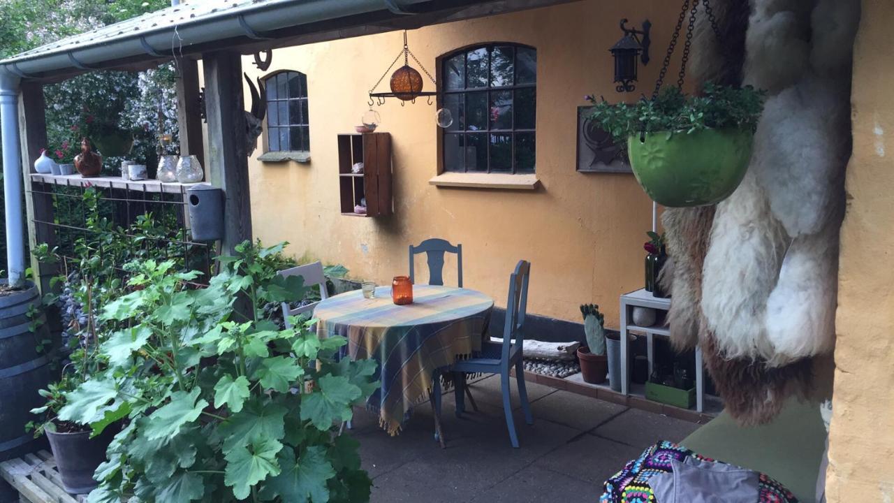 Apartmán Retro Bolig - Fyldt Med Hygge! Ingen Luksus Kolind Exteriér fotografie